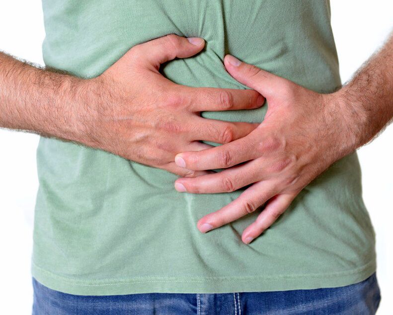 Les vers peuvent vivre dans les intestins et provoquer des douleurs dans la région abdominale.